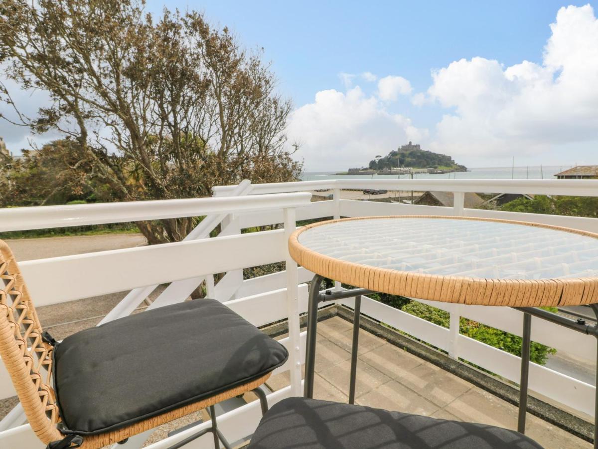 Sea Breeze Villa Маразион Екстериор снимка