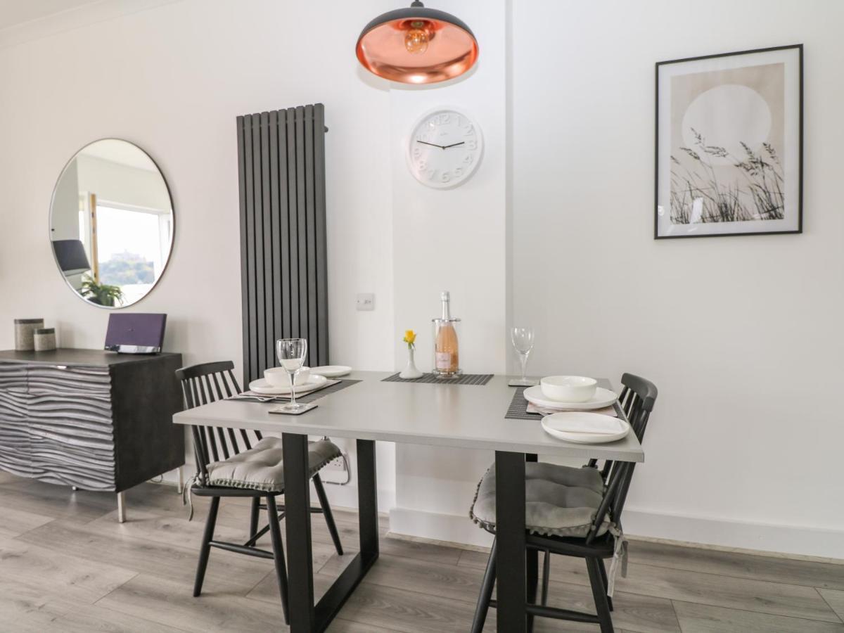 Sea Breeze Villa Маразион Екстериор снимка