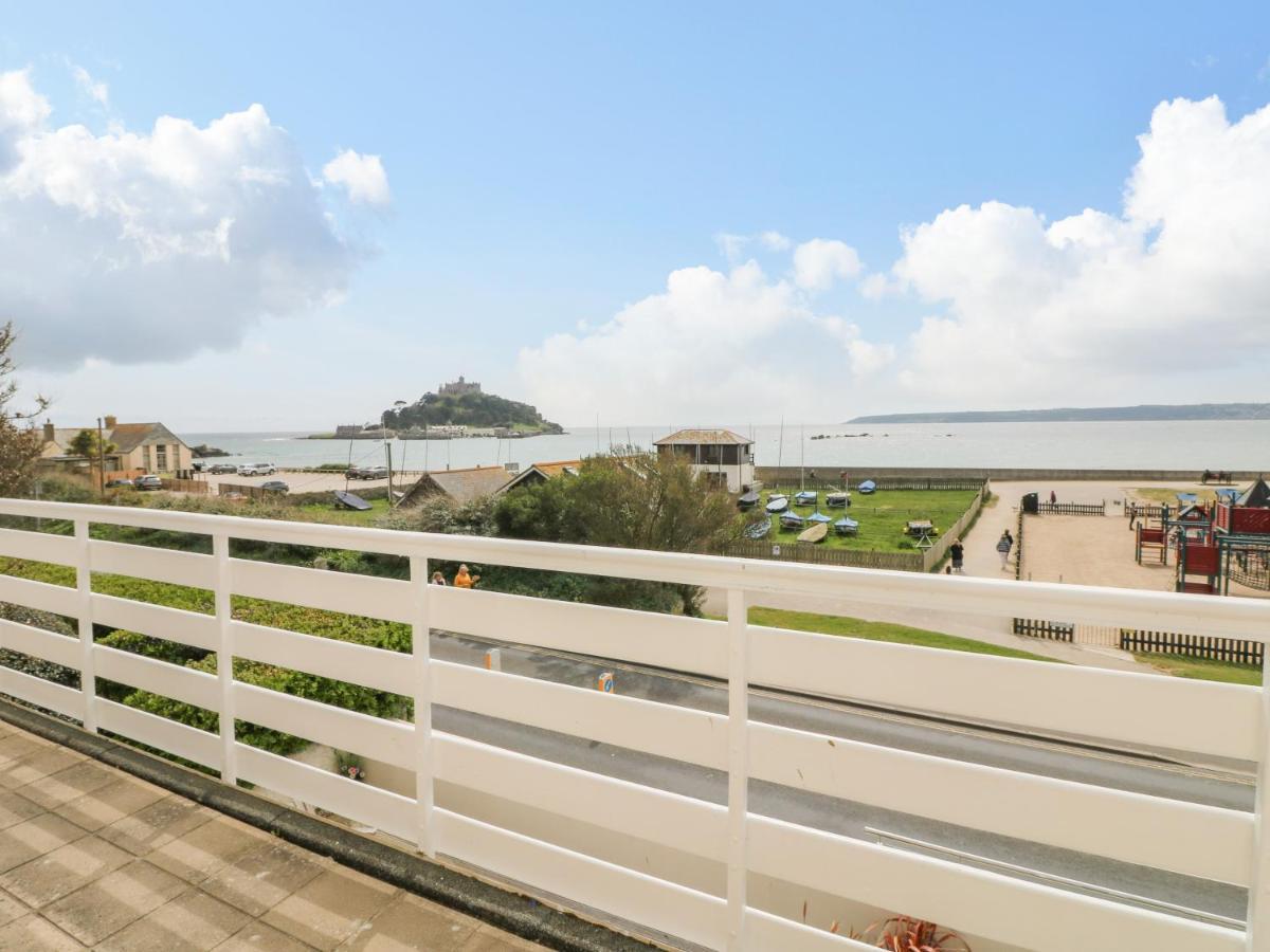 Sea Breeze Villa Маразион Екстериор снимка