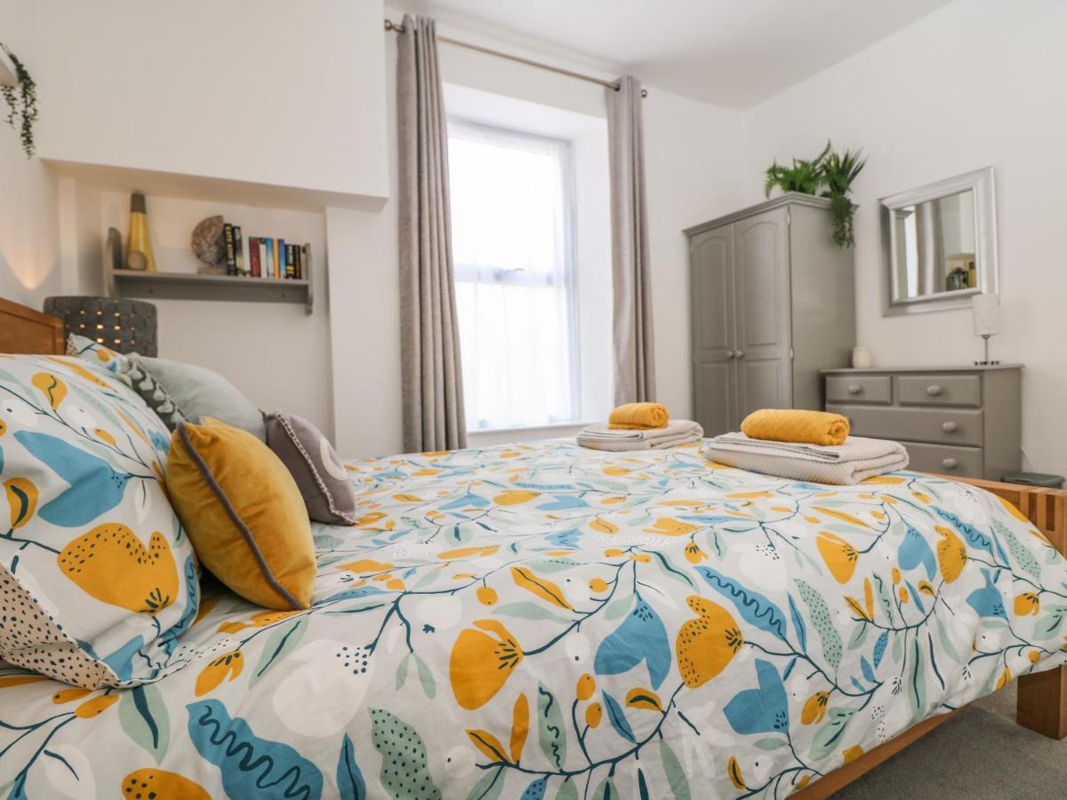 Sea Breeze Villa Маразион Екстериор снимка